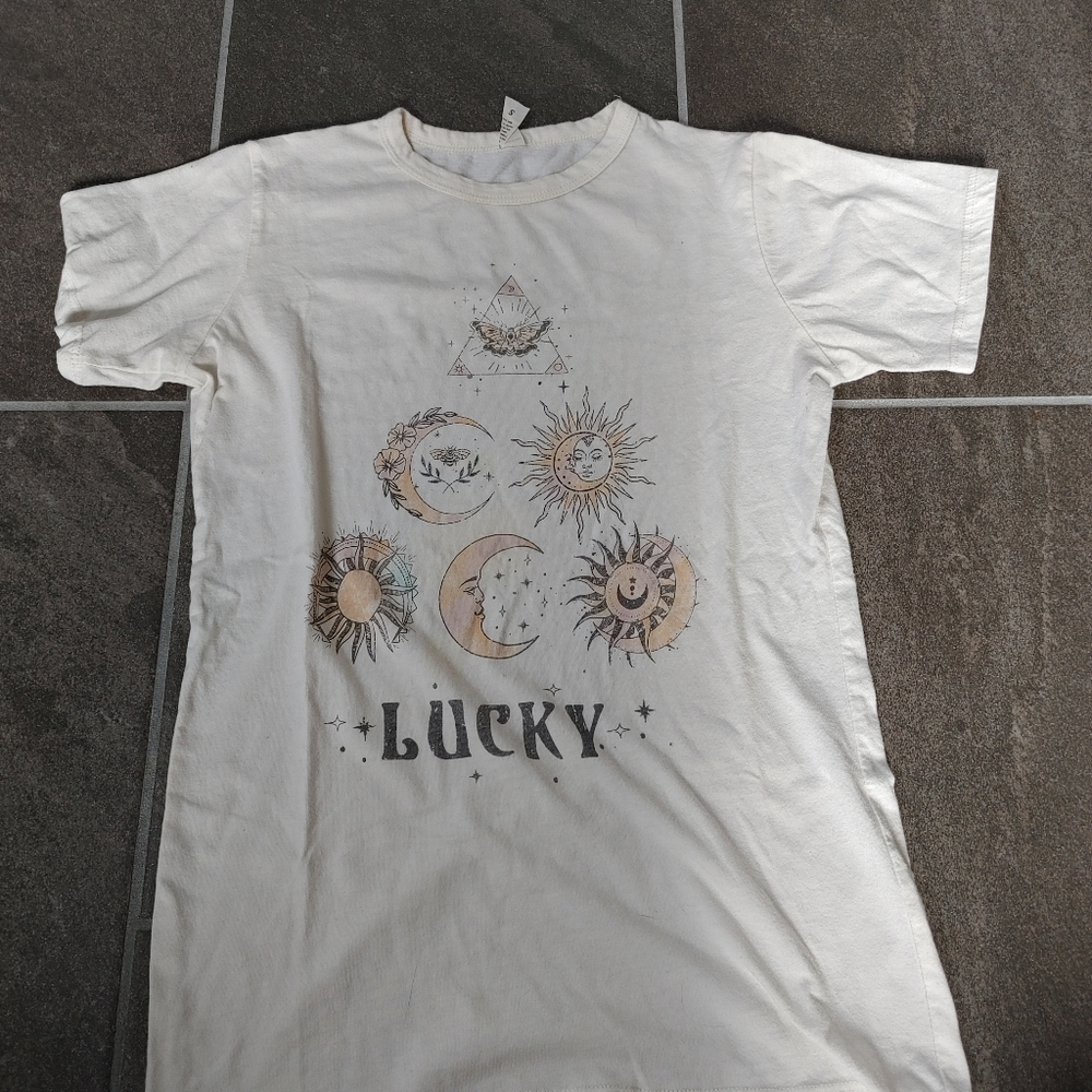 White T-shirt
